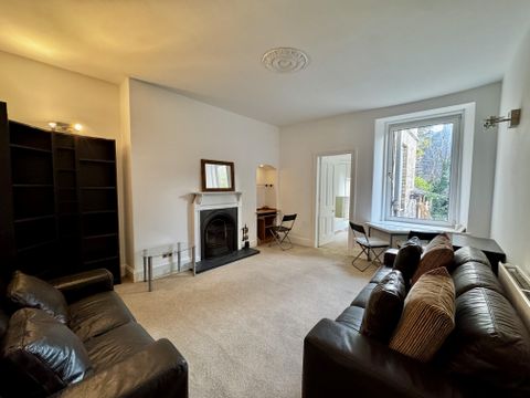97 Union Grove, Aberdeen AB10