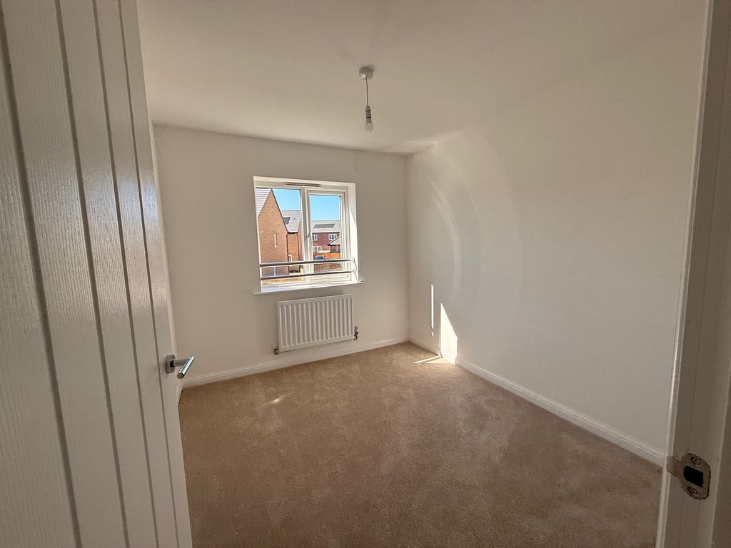 Additional image 8 of 4 bed detached house to rentCelandine Gardens, Priors Hall Park, Corby NN17