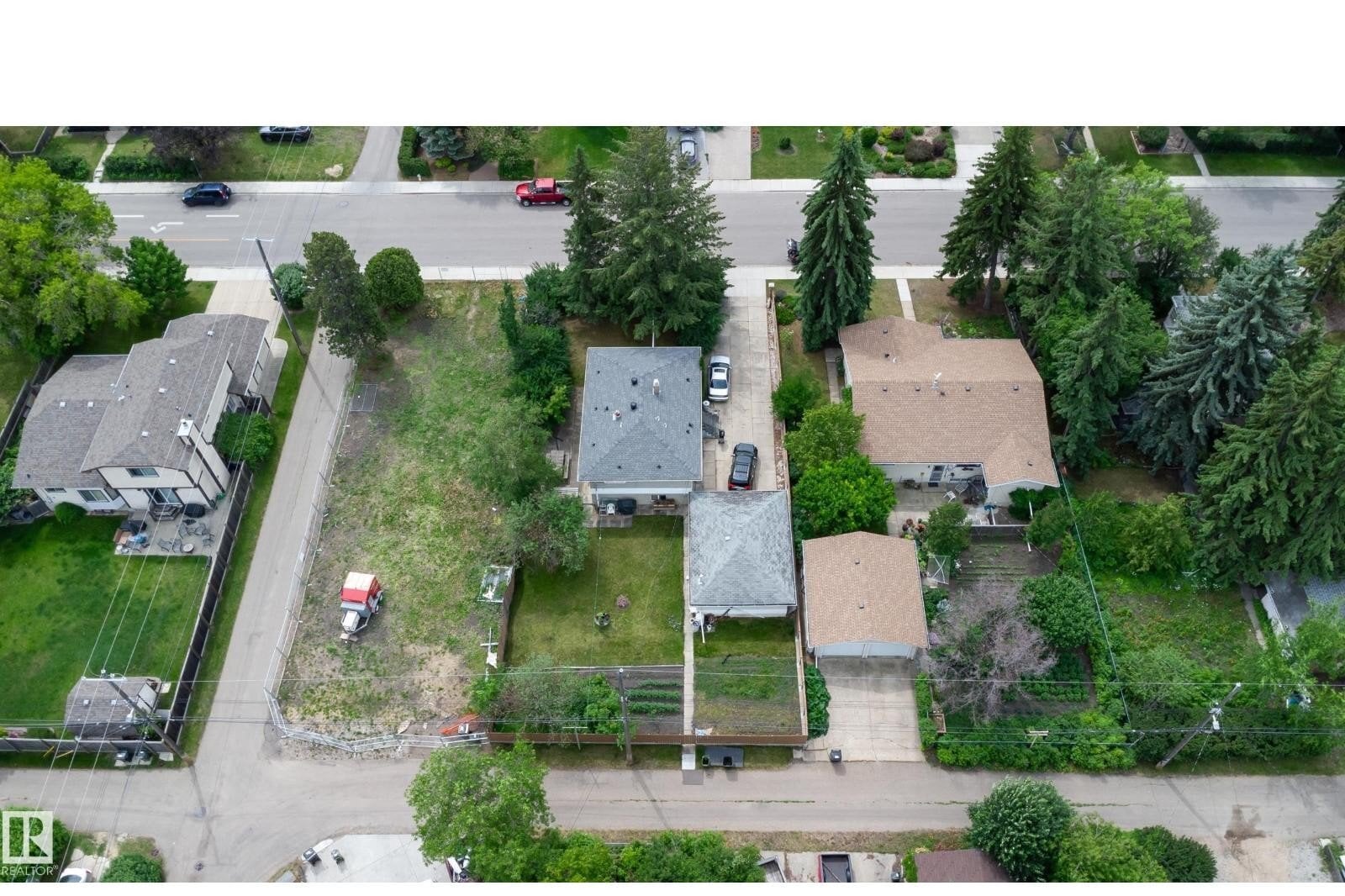 Additional image 7 of 8316 73 Avenue NW, Edmonton, AB, T6C0E2