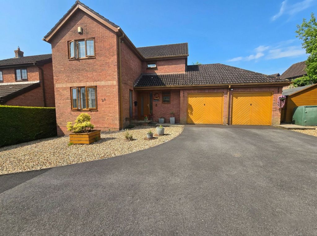 Additional image 2 of 4 bed detached house for saleLlys Briallen, Brackla CF31