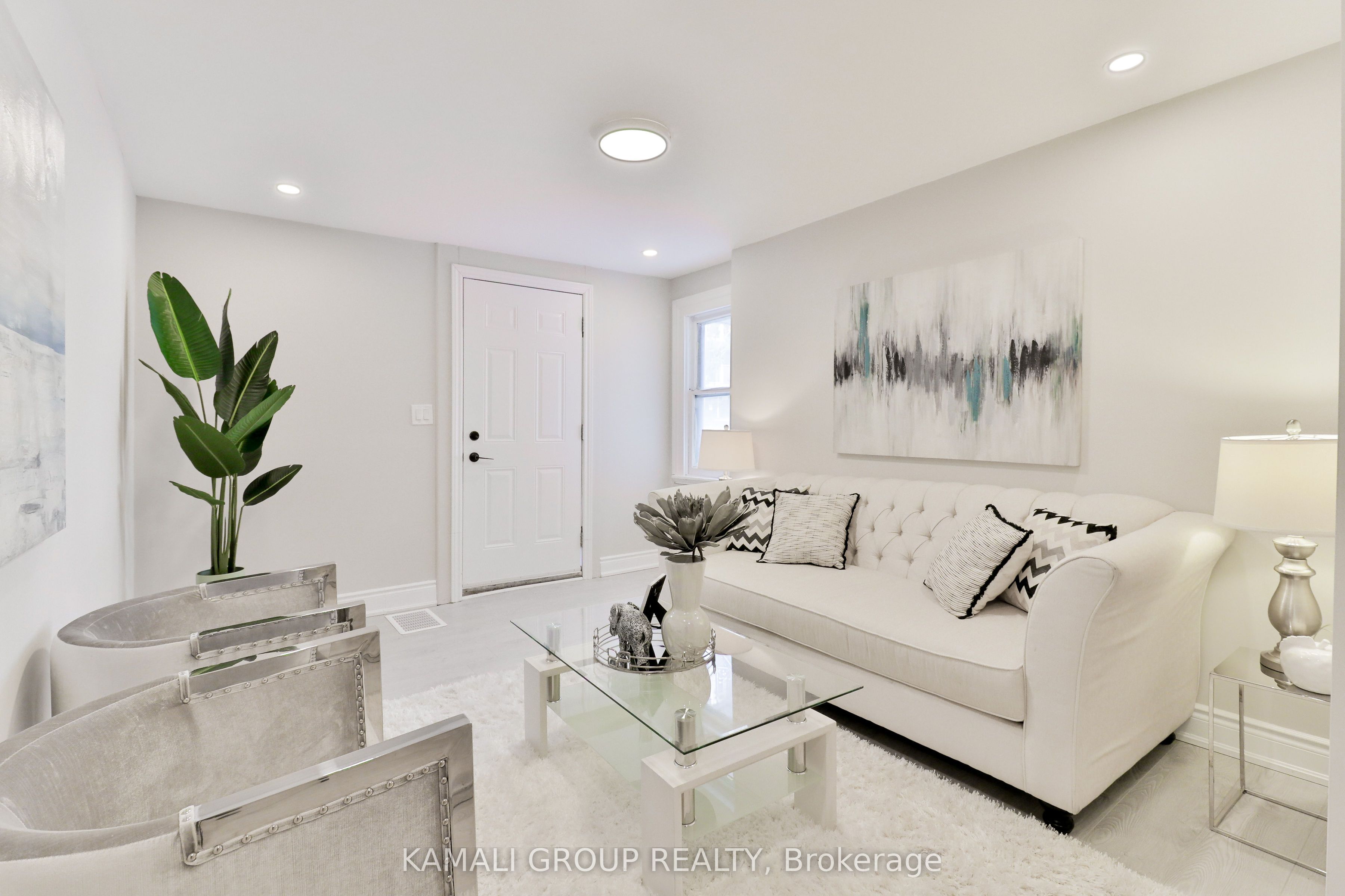Unit 2-93 Mcmillan Drive, Oshawa, ON, L1G 3Z7