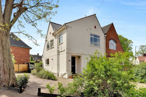 Saxondale Drive, Nottingham NG6
