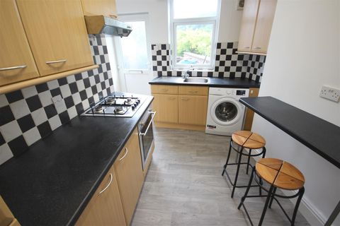 Meadowhead, Sheffield S8