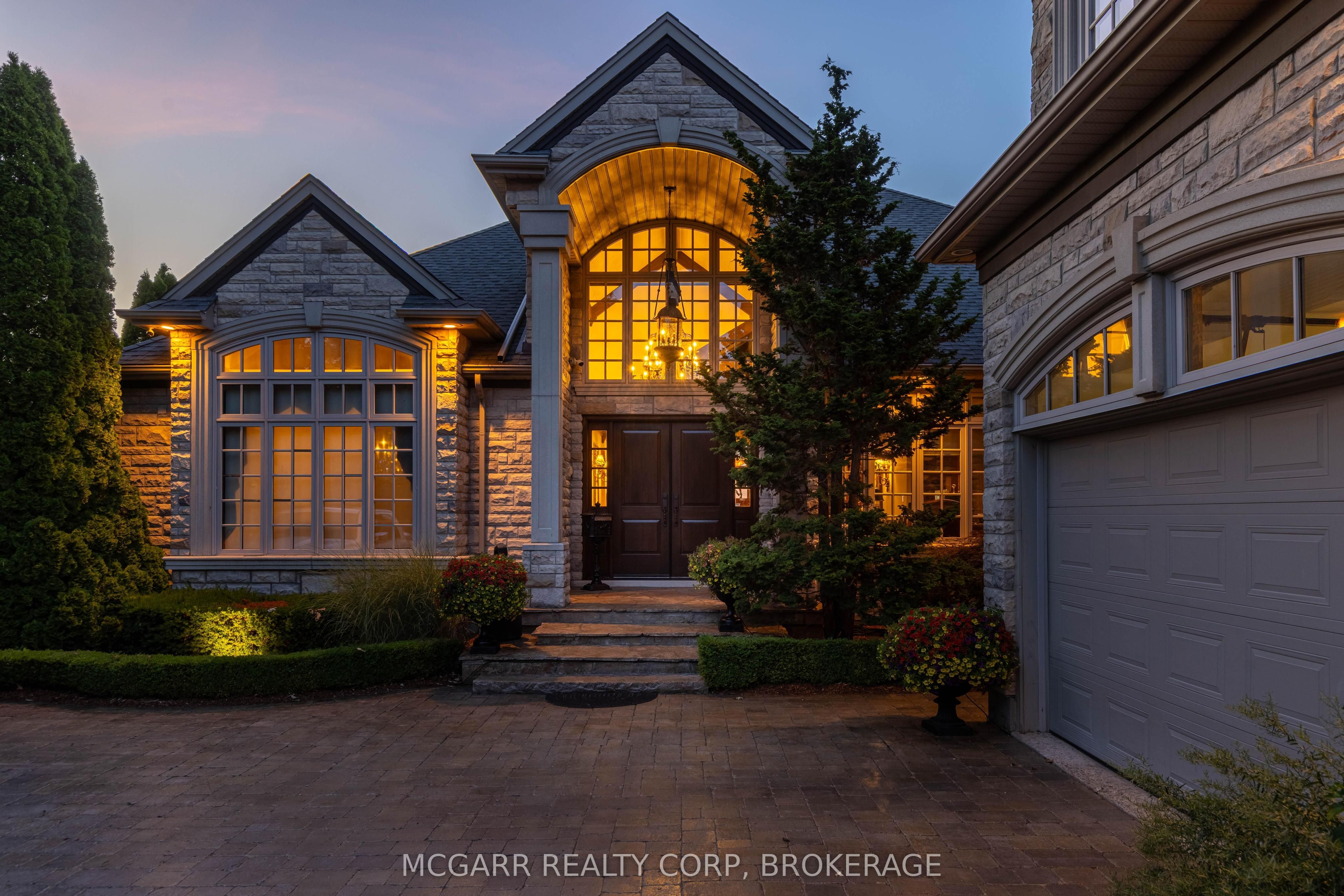 89 October Drive, St. Catharines, ON, L2N 6J4
