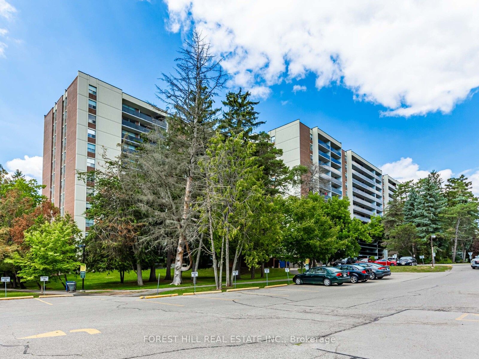 PL5-4001 Bayview Avenue, Toronto, ON, M2M 3Z7