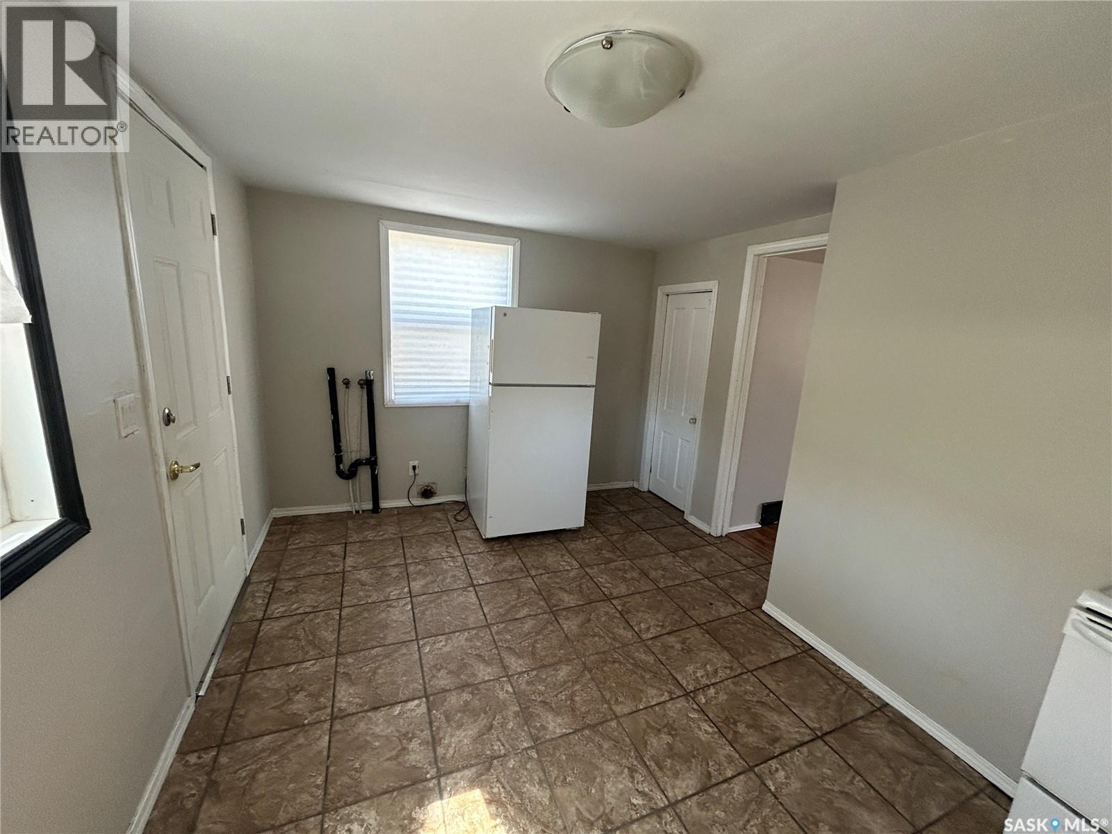 Additional image 6 of 607 28th Street W, Saskatoon, SK, S7L0L2