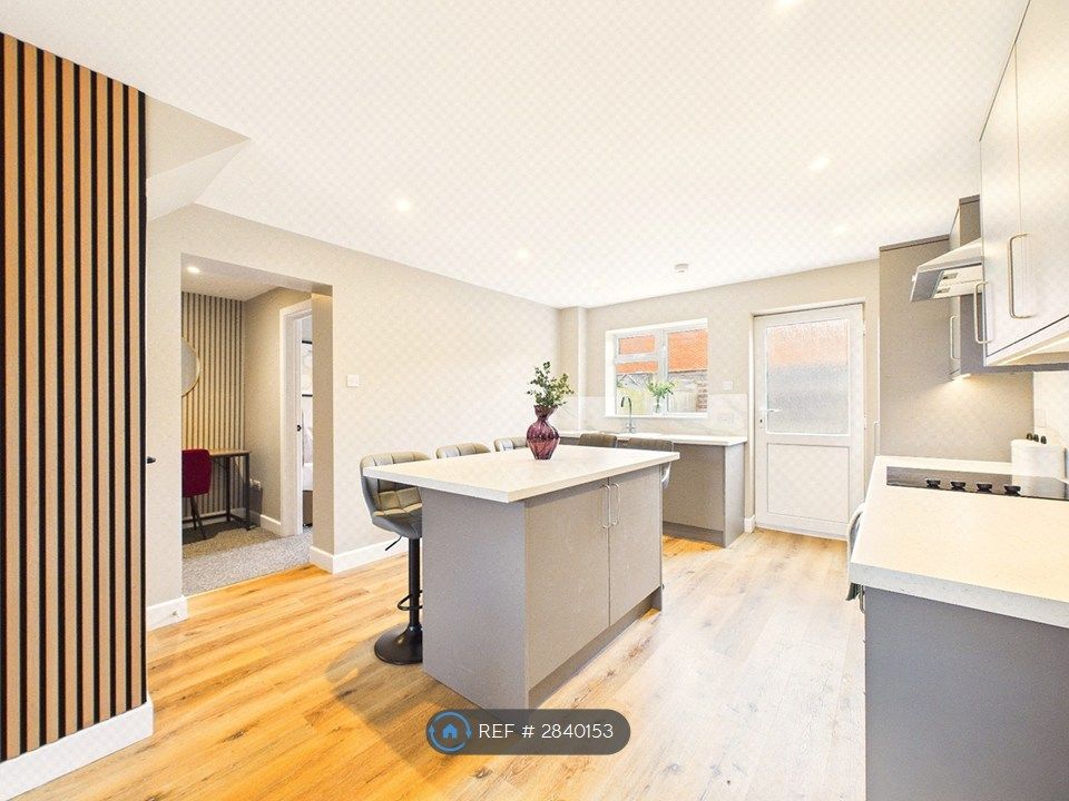 Additional image 8 of 5 bed terraced house to rentLincoln Close, Tewkesbury GL20