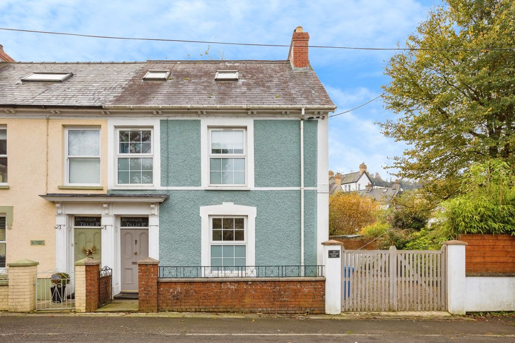 5 bed property to rentCardigan SA43