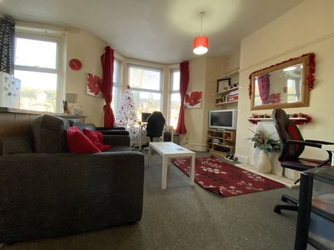 Llanbleddian Gardens, Cathays CF24