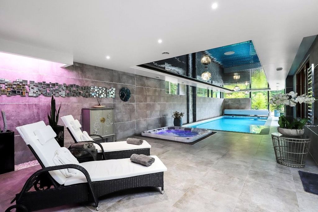 Additional image 9 of 9 bed detached house for saleGardeners Lane, East Wellow, Romsey, Hampshire SO51