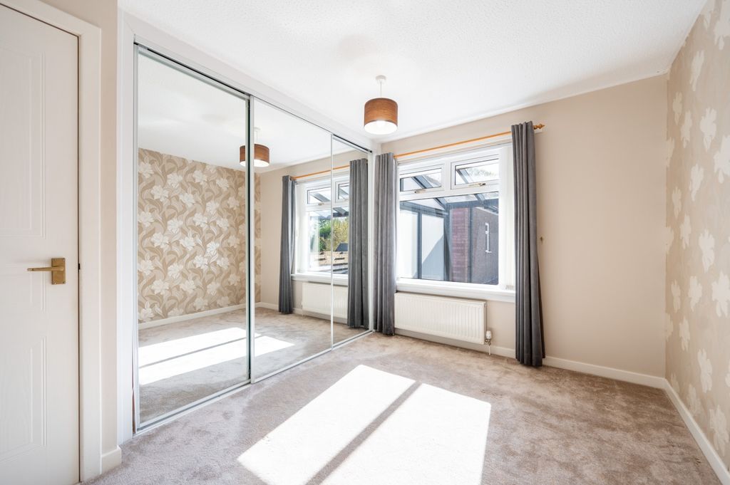 Additional image 5 of 2 bed detached bungalow to rentBroomhill Crescent, Alexandria, West Dunbartonshire G83