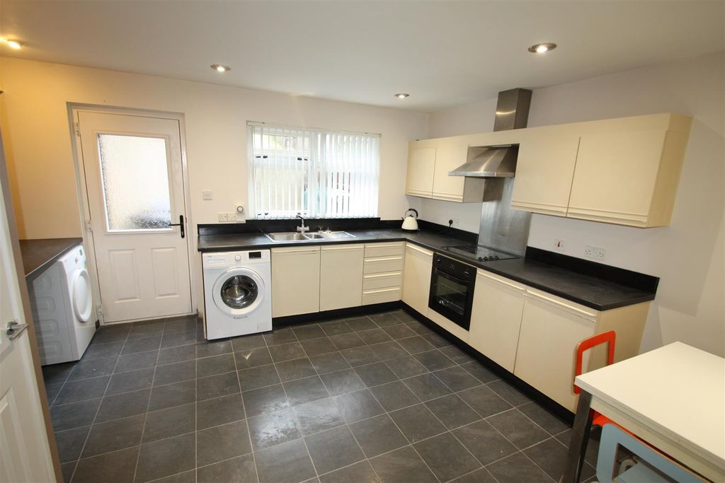 Additional image 7 of 2 bed end terrace house to rentRed Row, Ballynahinch BT24