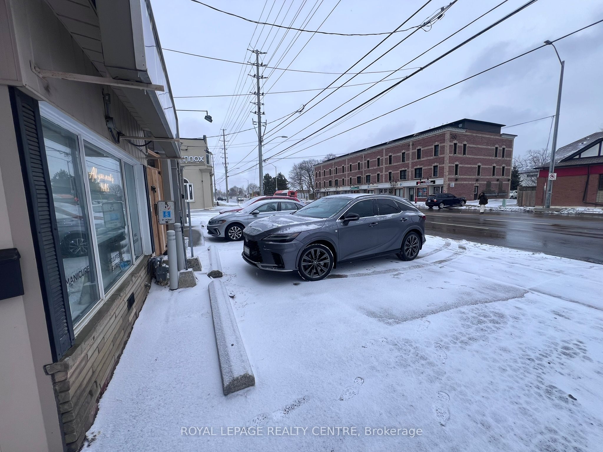 Additional image 3 of 745 Lakeshore Road E, Mississauga, ON, L5E 1C6