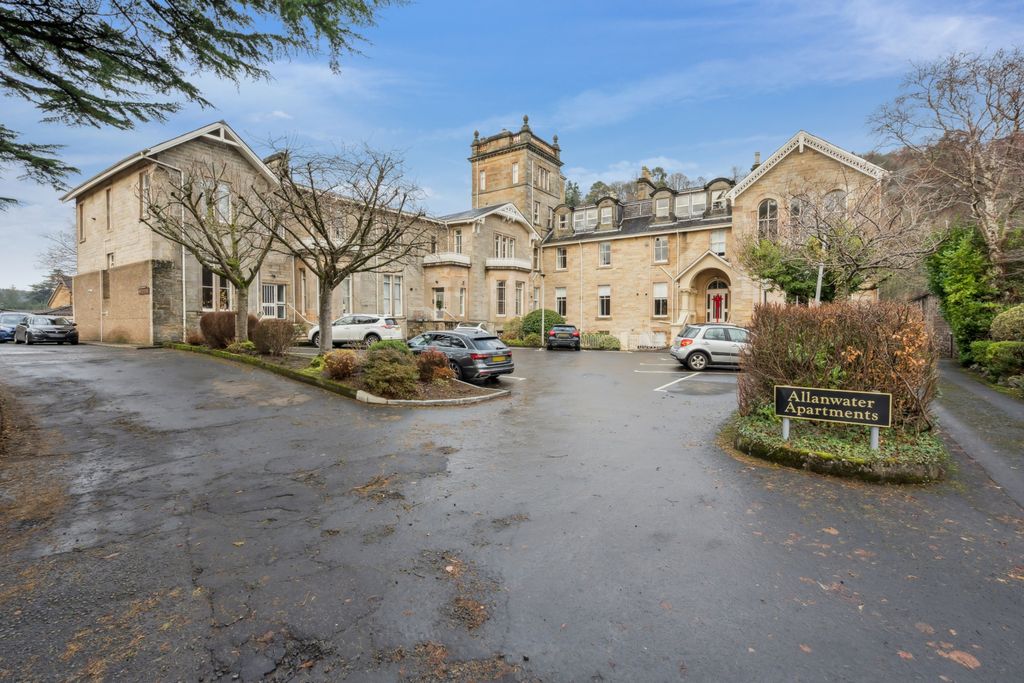 3 bed flat to rent20 Allanwater Apts, Bridge Of Allan, Stirlingshire FK9