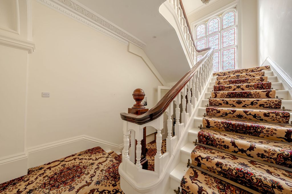 Additional image 16 of 4 bed flat to rentBeech Grove, Harrogate HG2