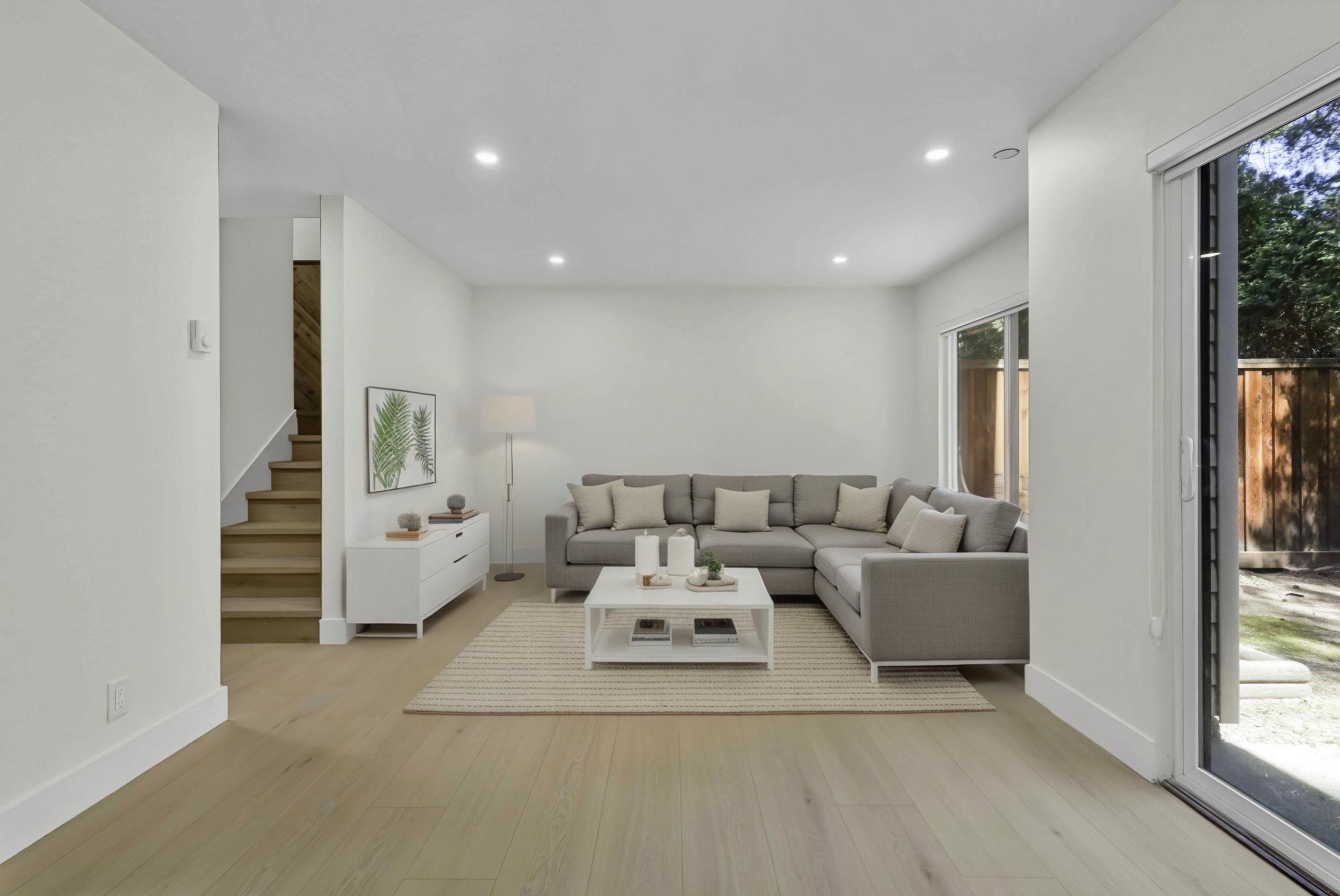 14-13990 74 Avenue, Surrey, BC, V3W 7E6