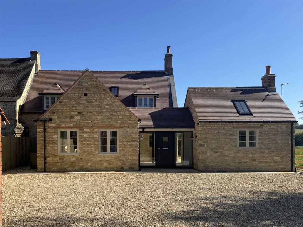 3 bed semi-detached house to rentMill Lane, Empingham LE15