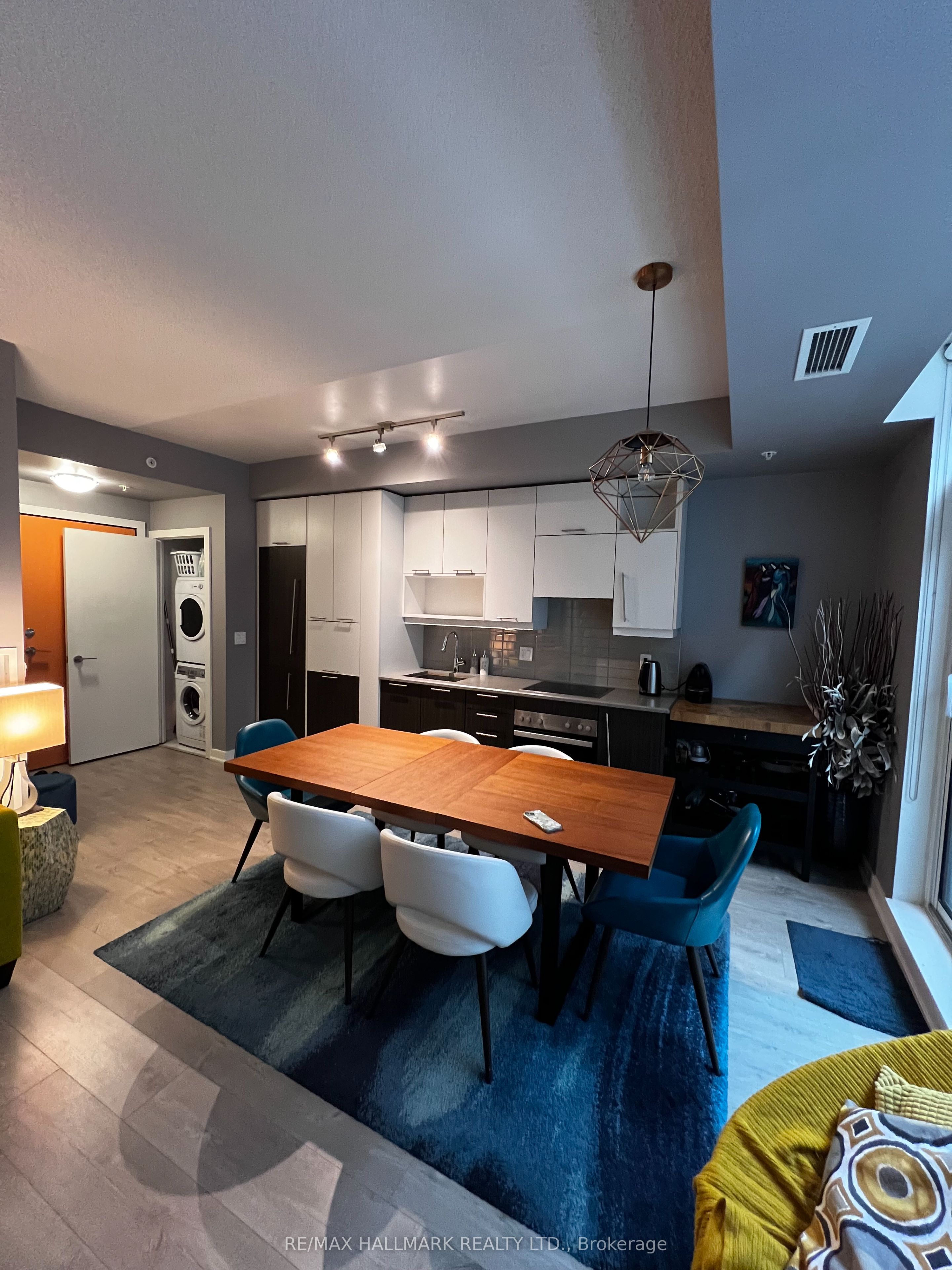 Additional image 3 of 316-30 Nelson Street, Toronto, ON, M5V 0H5