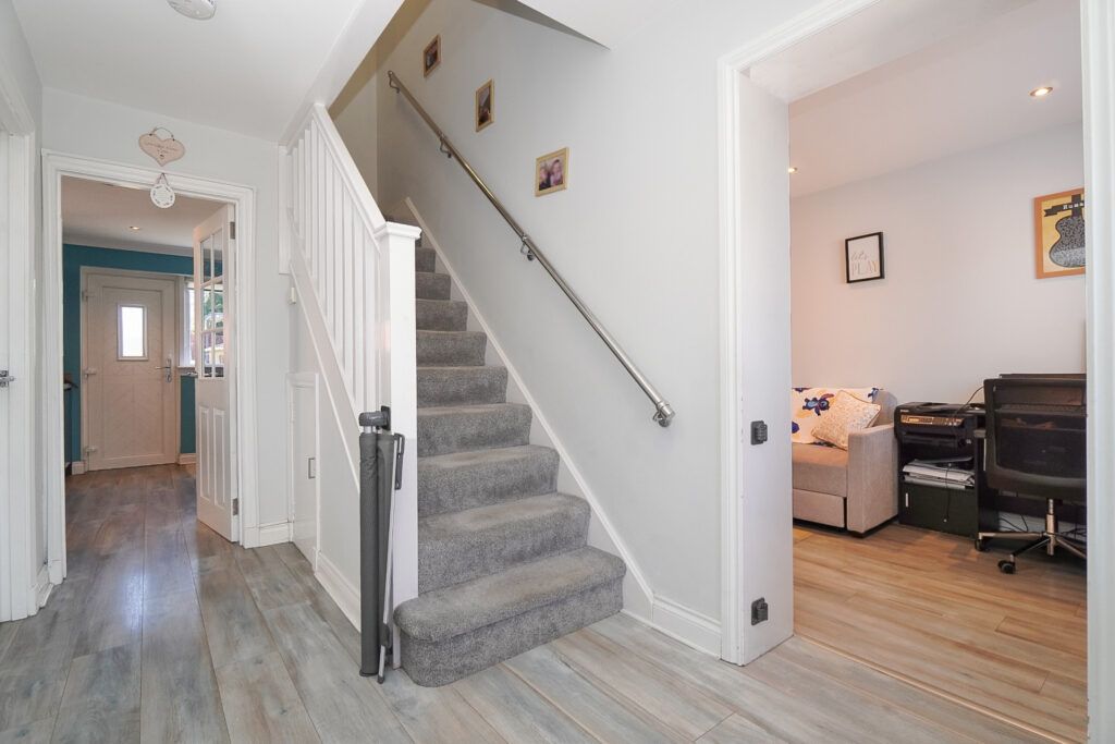 Additional image 8 of 3 bed detached house for sale8 Greenside Road, Hardgate G81