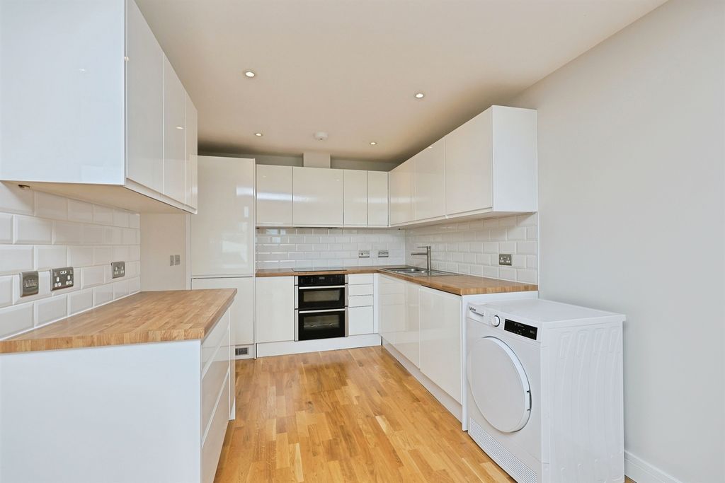 2 bed flat to rentBer Street, Norwich NR1