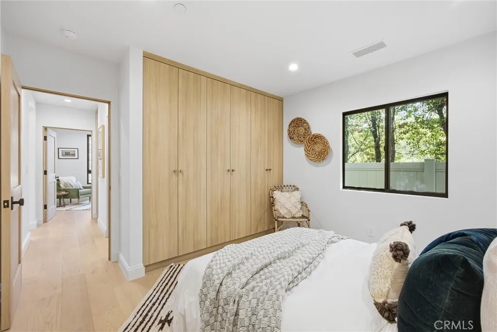 Additional image 79 of 4221 Sunnyside Avenue, Los Angeles, CA 90066