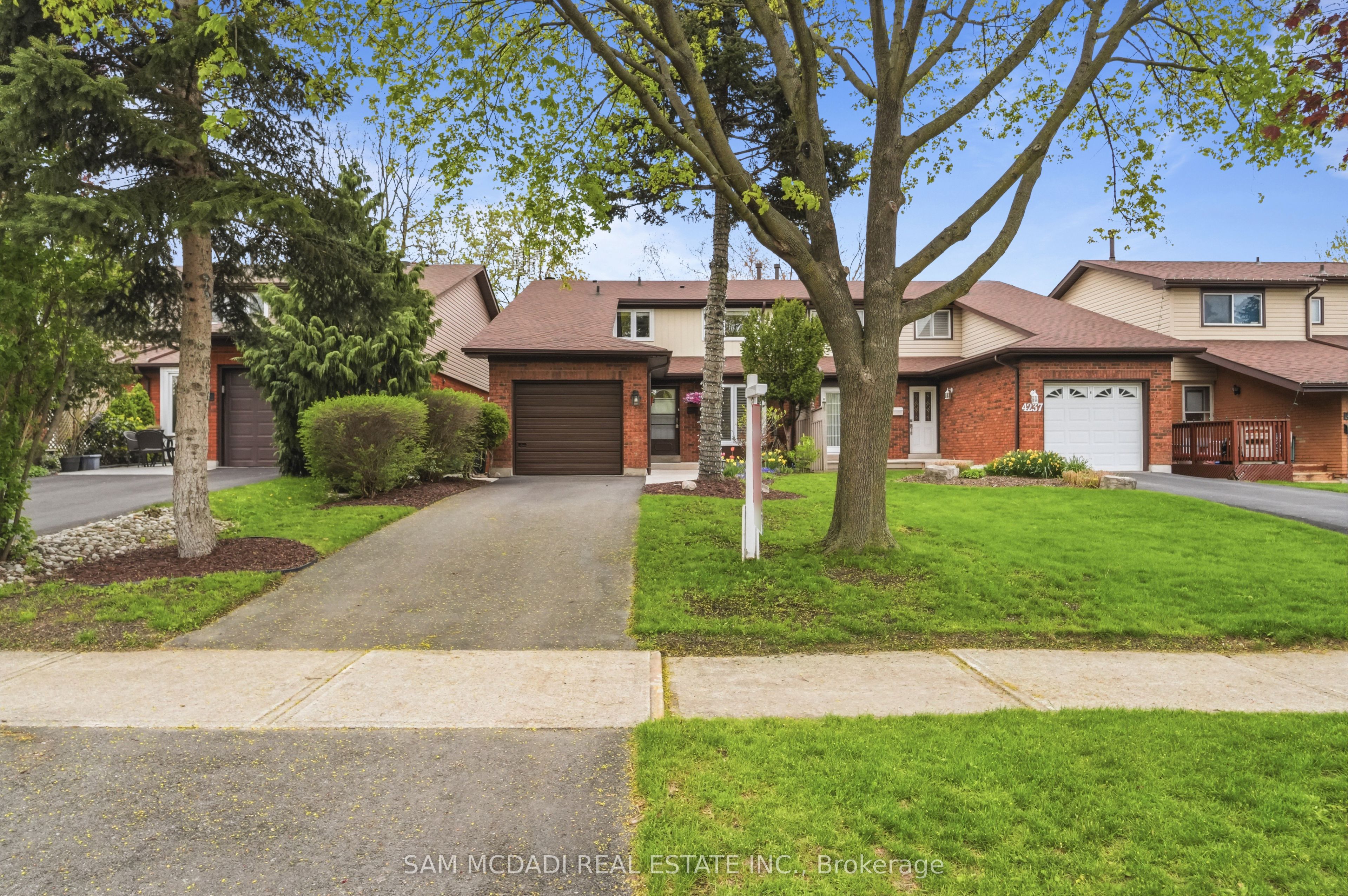 4235 Pheasant Run, Mississauga, ON, L5L 2B8