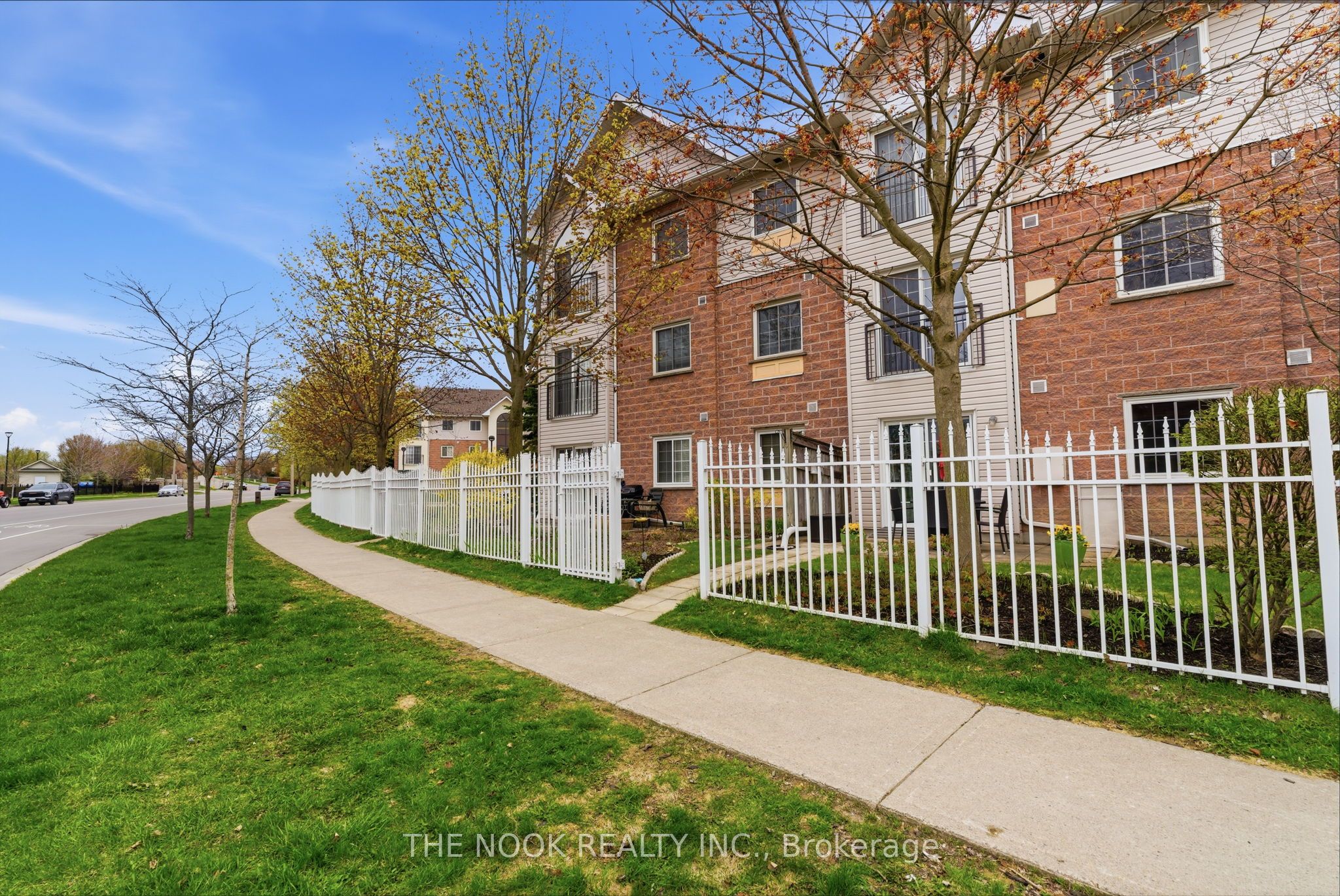 107-91 Aspen Springs Drive, Clarington, ON, L1C 5J9