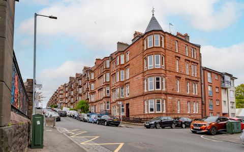 Thornwood Avenue, Flat 2/2, Thornwood, Glasgow G11