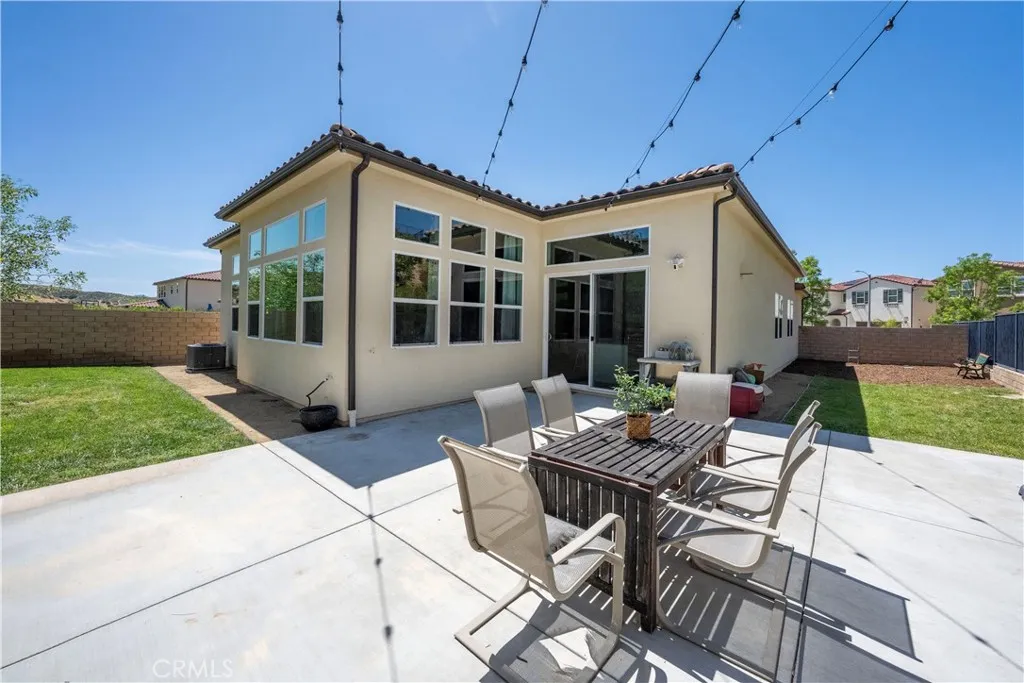 Additional image 52 of 19045 Martino Court, Saugus, CA 91350