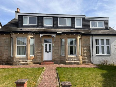 Blenheim Avenue, Stepps G33