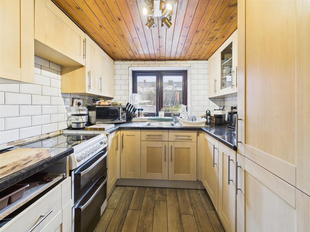 Additional image 7 of 3 bed terraced house for saleGeorge Street, Milford Haven SA73