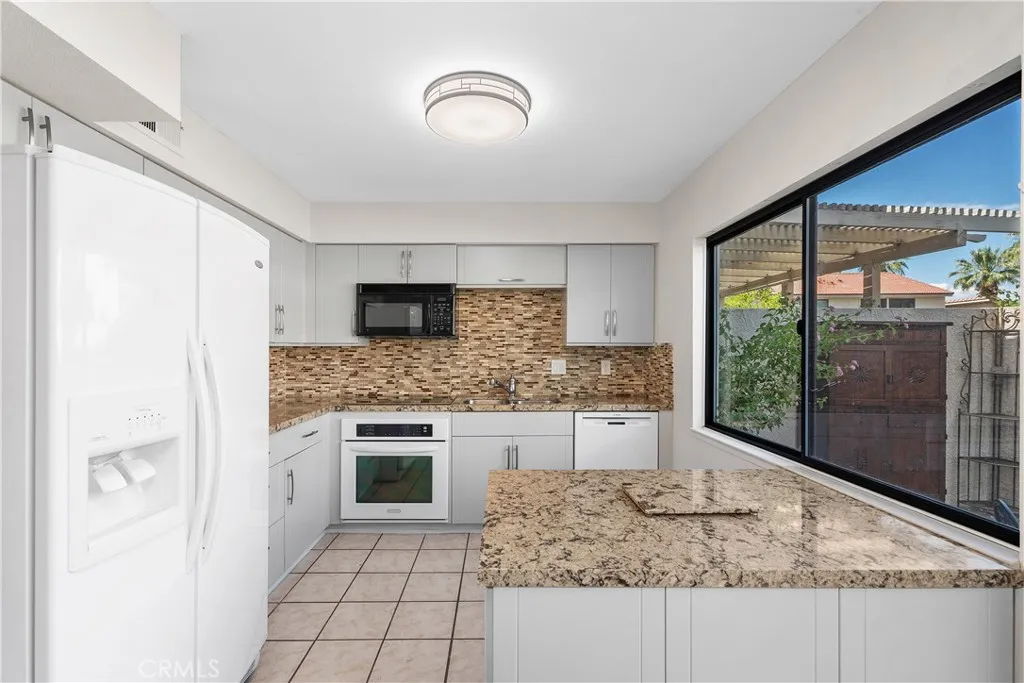 Additional image 18 of 2010 Lawrence Crossley Rd, Palm Springs, CA 92264