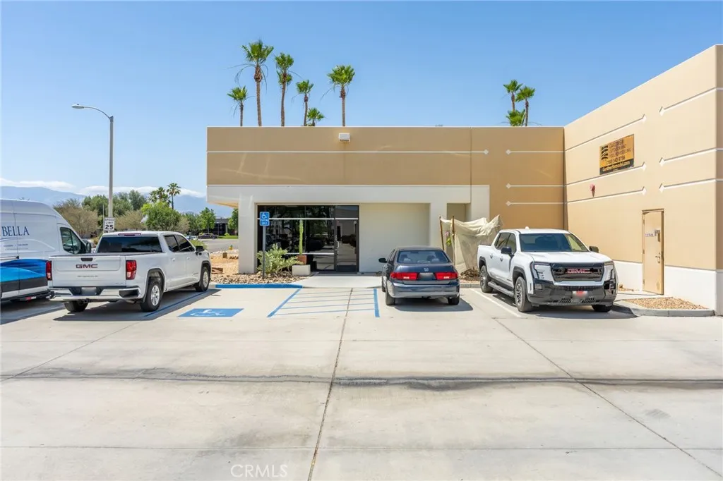 Additional image 7 of 77570 Enfield Ln, Palm Desert, CA 92211