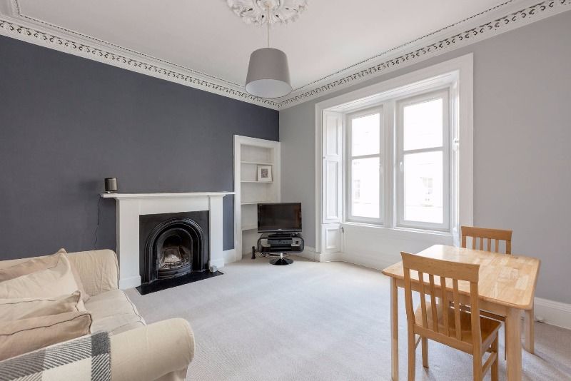 2 bed flat to rentLivingstone Place, Marchmont, Edinburgh EH9