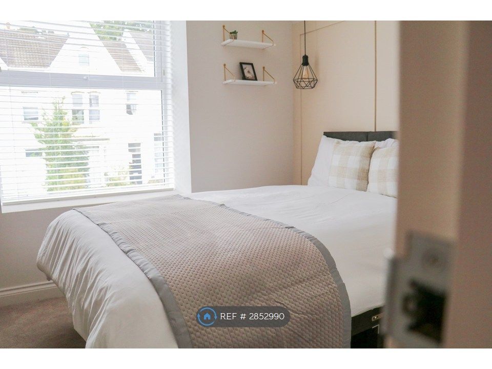 3 bed flat to rentBrunswick St, Swansea SA1