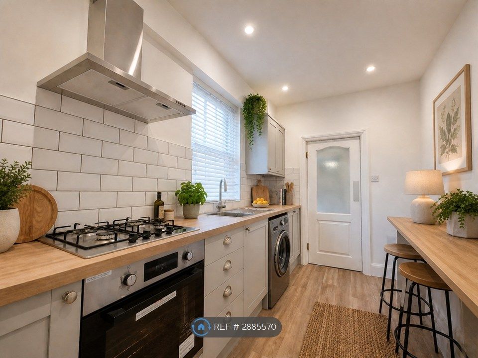 3 bed semi-detached house to rentHull Road, York YO19