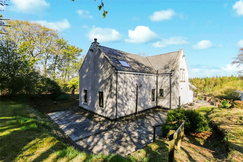 3 bed cottage for saleRoughrigg Farm Road, Longriggend, Airdrie, North Lanarkshire ML6