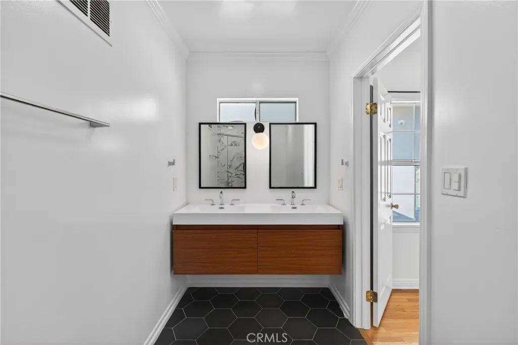 Additional image 21 of 520 N Citrus Ave, Los Angeles, CA 90036