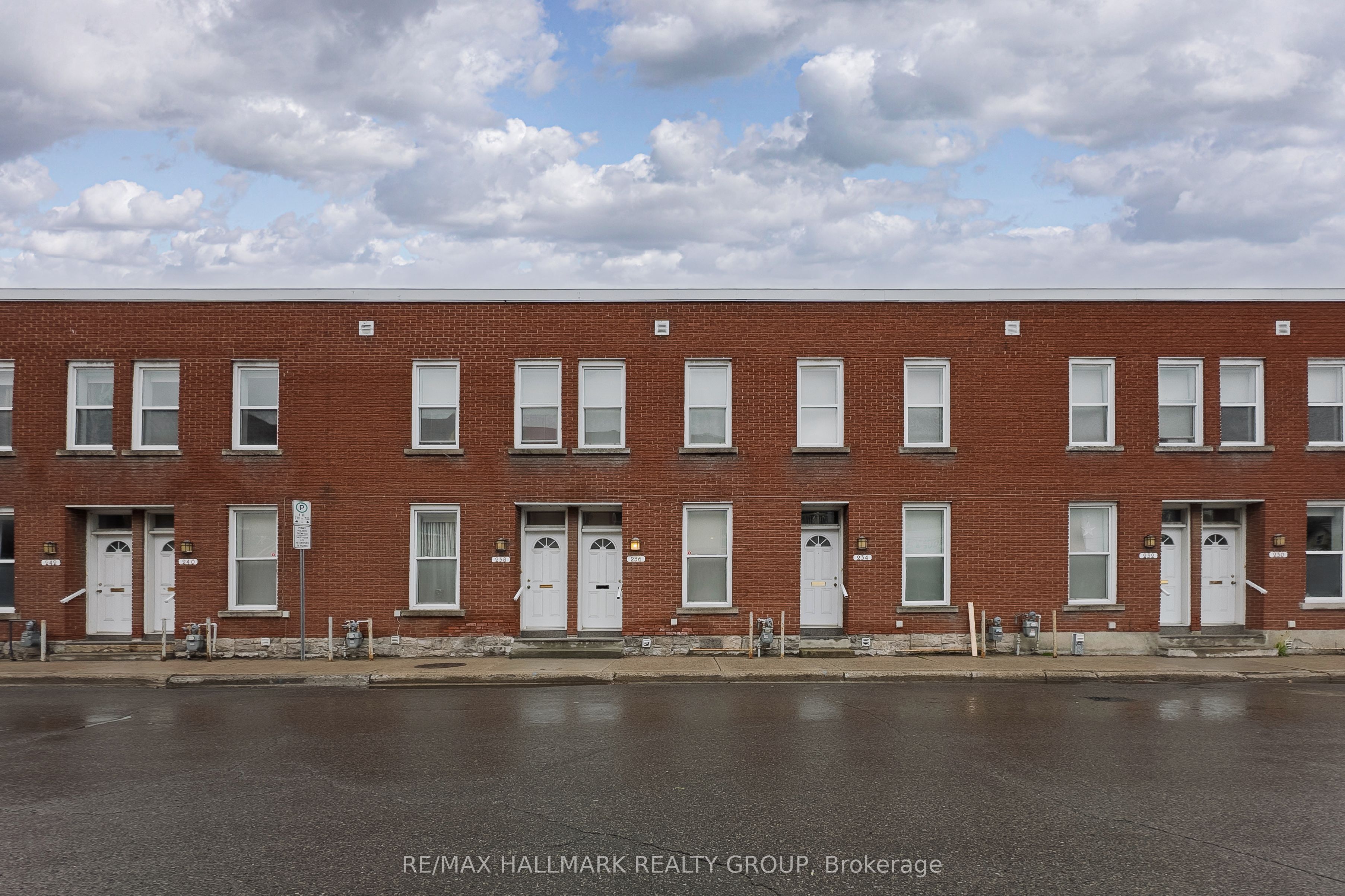 238 Cumberland Street, Ottawa, ON, K1N 7H5