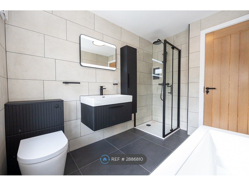Additional image 4 of 5 bed semi-detached house to rentBeresford Crescent, Newcastle-Under-Lyme ST5