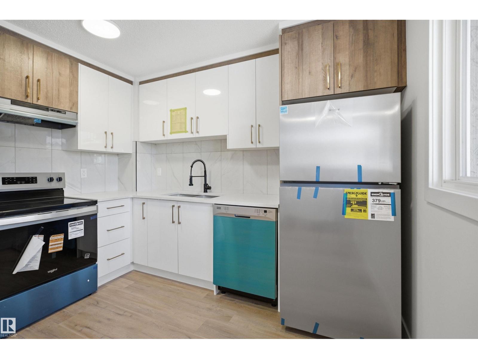 Additional image 2 of 1706 37 Street NW, Edmonton, AB, T6L2R7