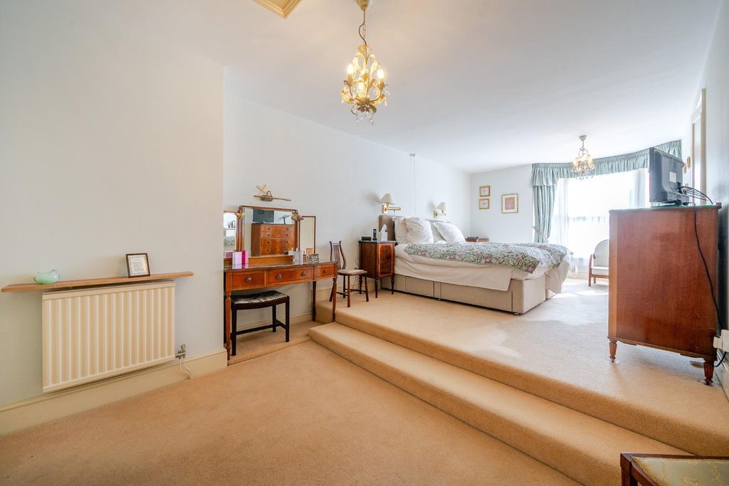 Additional image 20 of 4 bed property for saleLondon Road, Sandy SG19