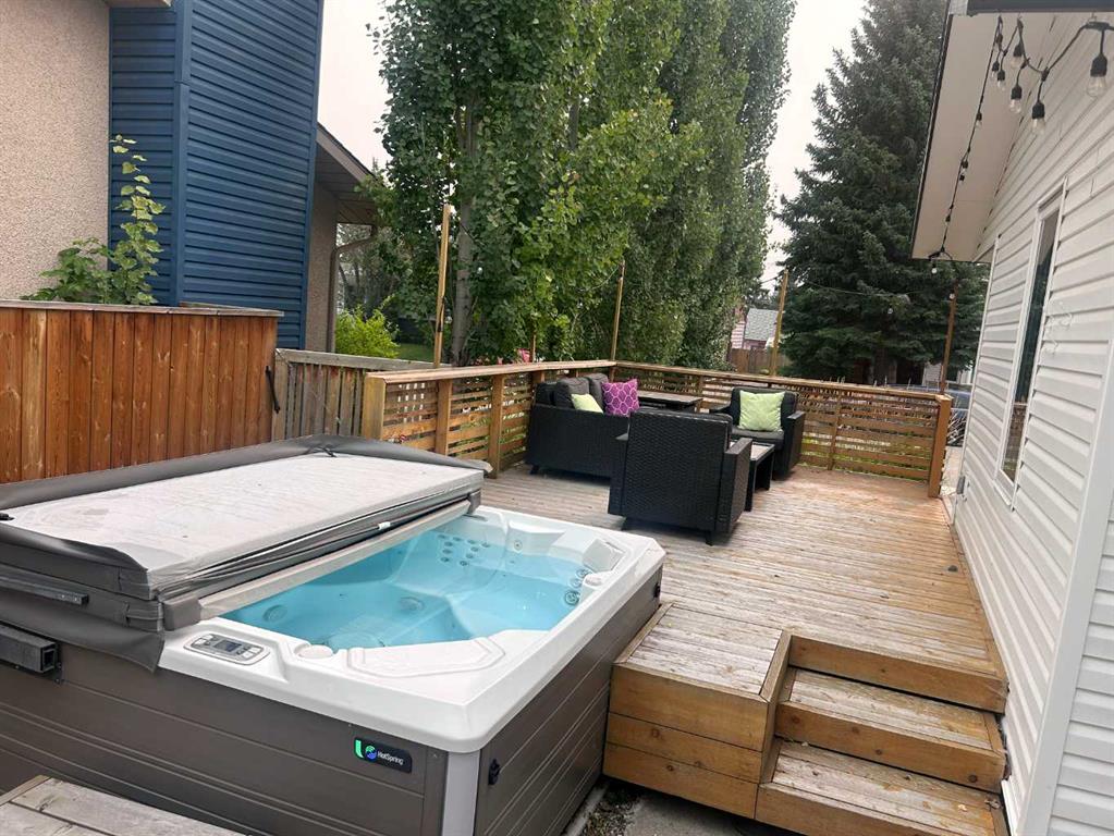 Additional image 5 of 5923 Londonderry Crescent SW, Calgary, AB, T3E 5X7