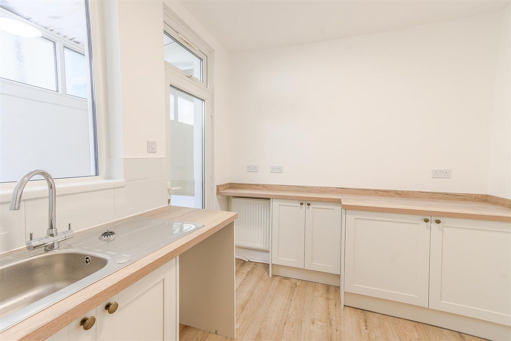 Additional image 7 of 5 bed terraced house for saleRomilly Road, Barry CF62