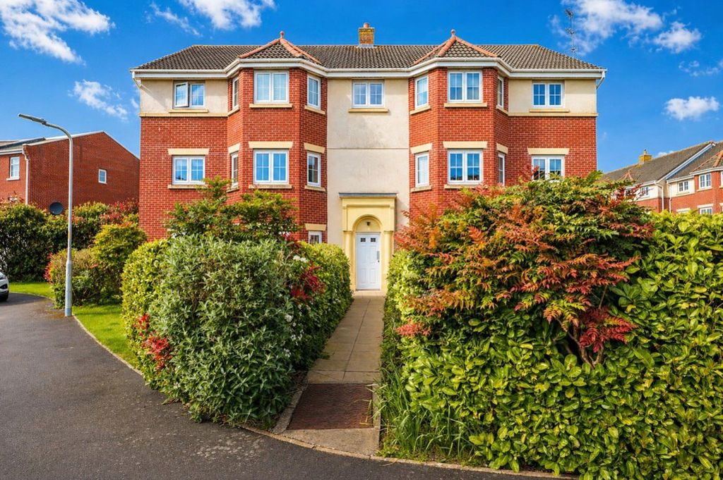 2 bed flat to rentLowry Gardens, Carlisle CA3