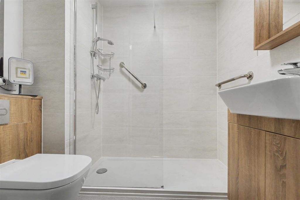 Additional image 8 of 1 bed flat for sale9 Gilbert Lodge, Wilmot Lane, Beeston, Nottingham NG9