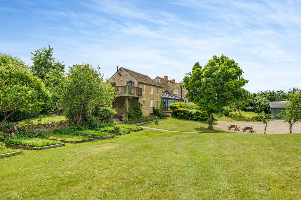 Additional image 18 of 5 bed country house to rentChilson Hill, Oxfordshire OX7