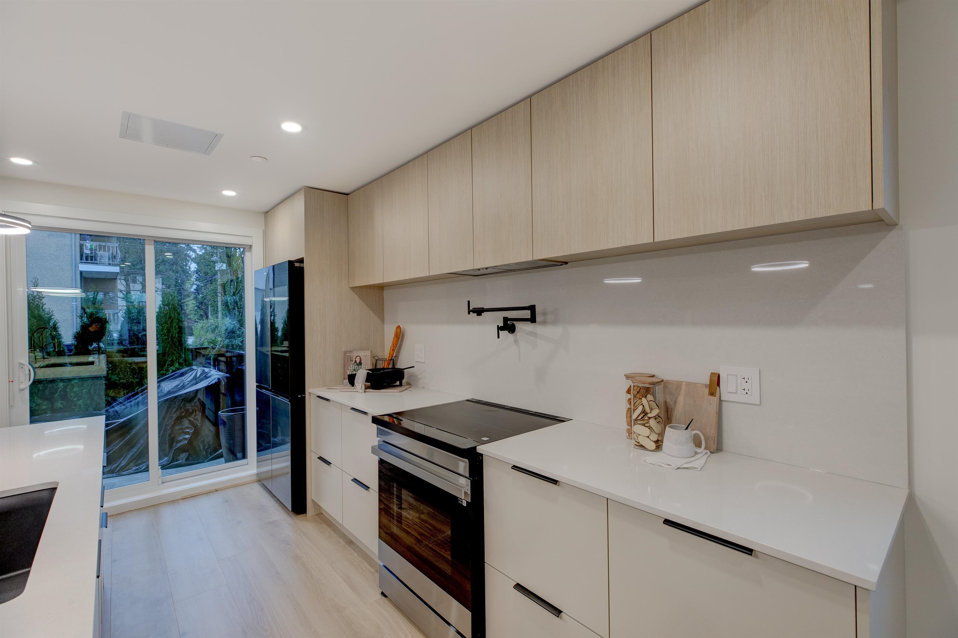 Additional image 4 of 7-339 Keary Street, New Westminster, BC, V3L 3L2