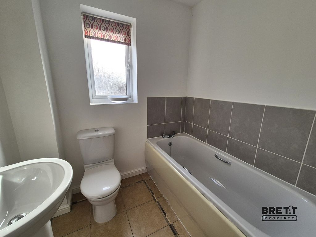 Additional image 11 of 3 bed semi-detached house to rent36 Belfrey Close, Hubberston, Milford Haven, Pembrokeshire. SA73