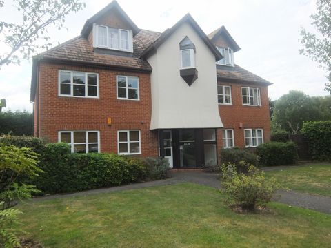 Mansell Court, Reading RG2
